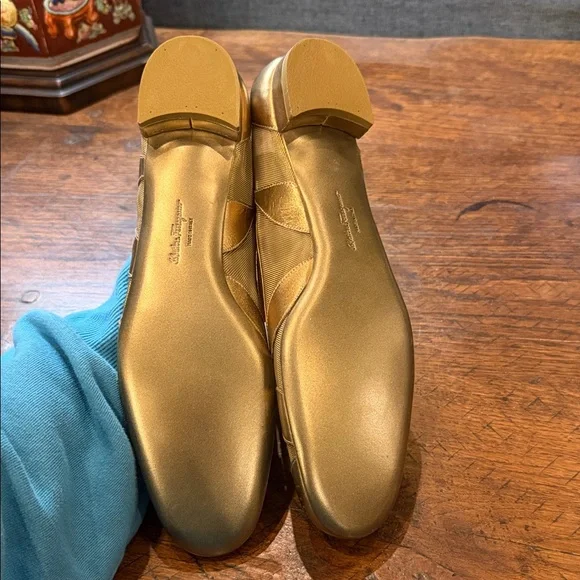 Salvatore Ferragamo Gold Flats - Picture 7 of 8